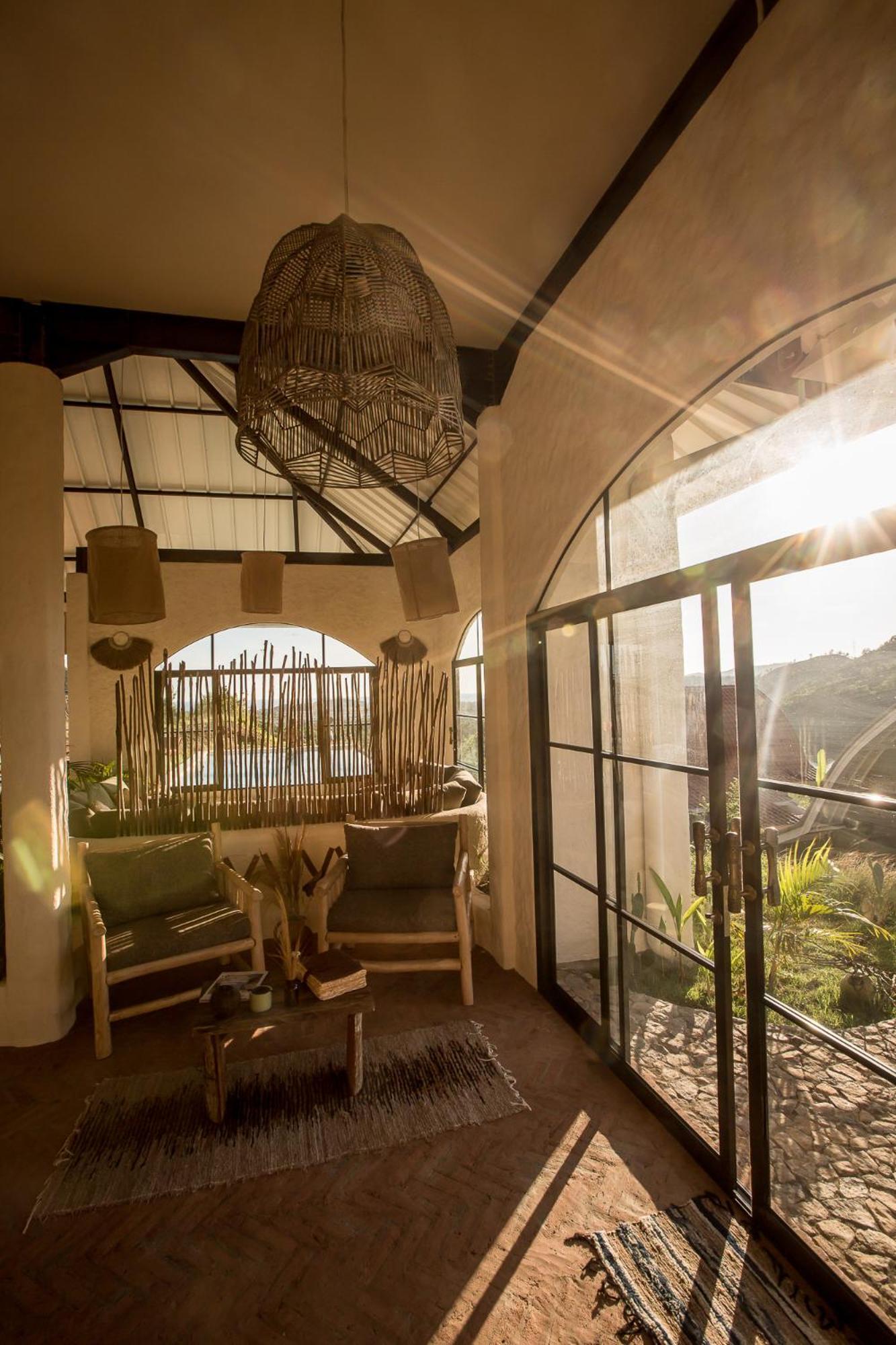 Drop In Surf Lodge Kuta  ภายนอก รูปภาพ