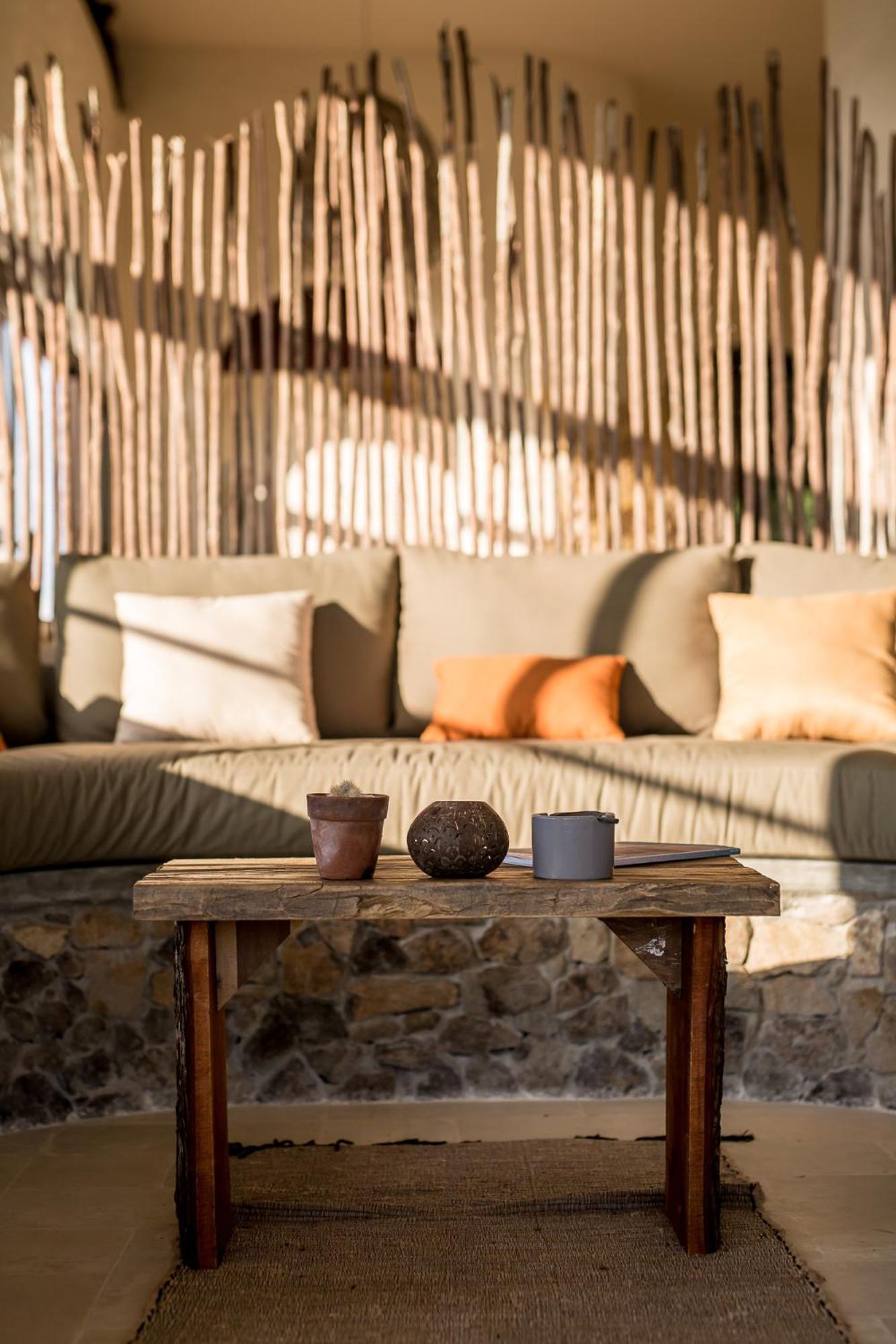 Drop In Surf Lodge Kuta  ภายนอก รูปภาพ
