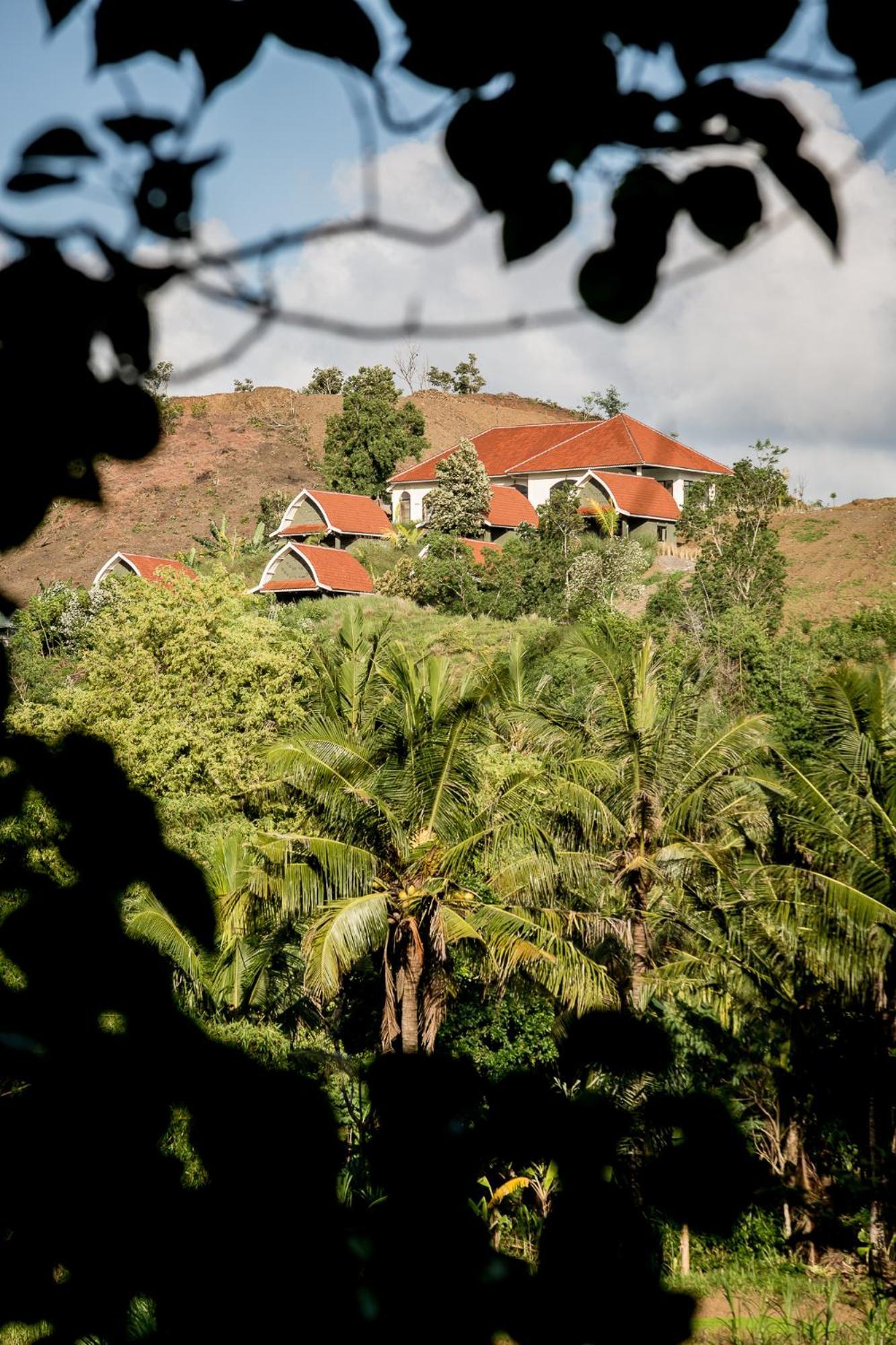 Drop In Surf Lodge Kuta  ภายนอก รูปภาพ