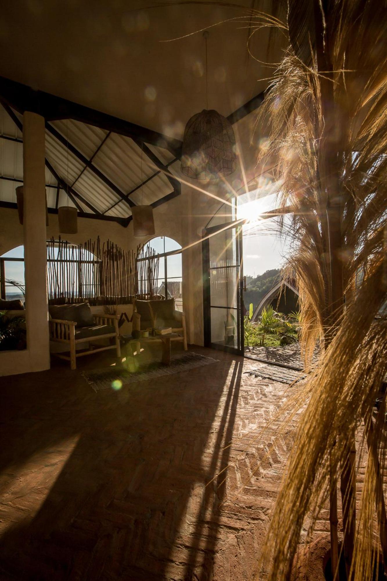 Drop In Surf Lodge Kuta  ภายนอก รูปภาพ