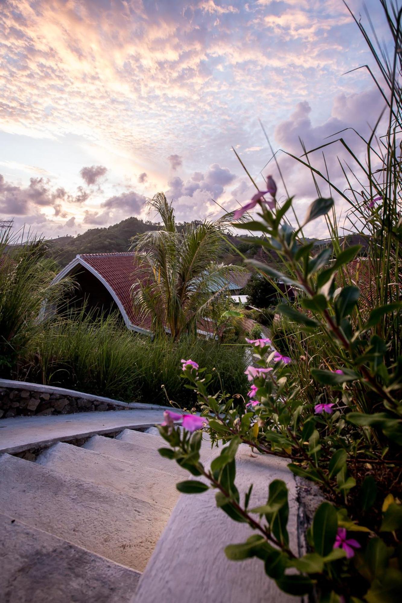 Drop In Surf Lodge Kuta  ภายนอก รูปภาพ