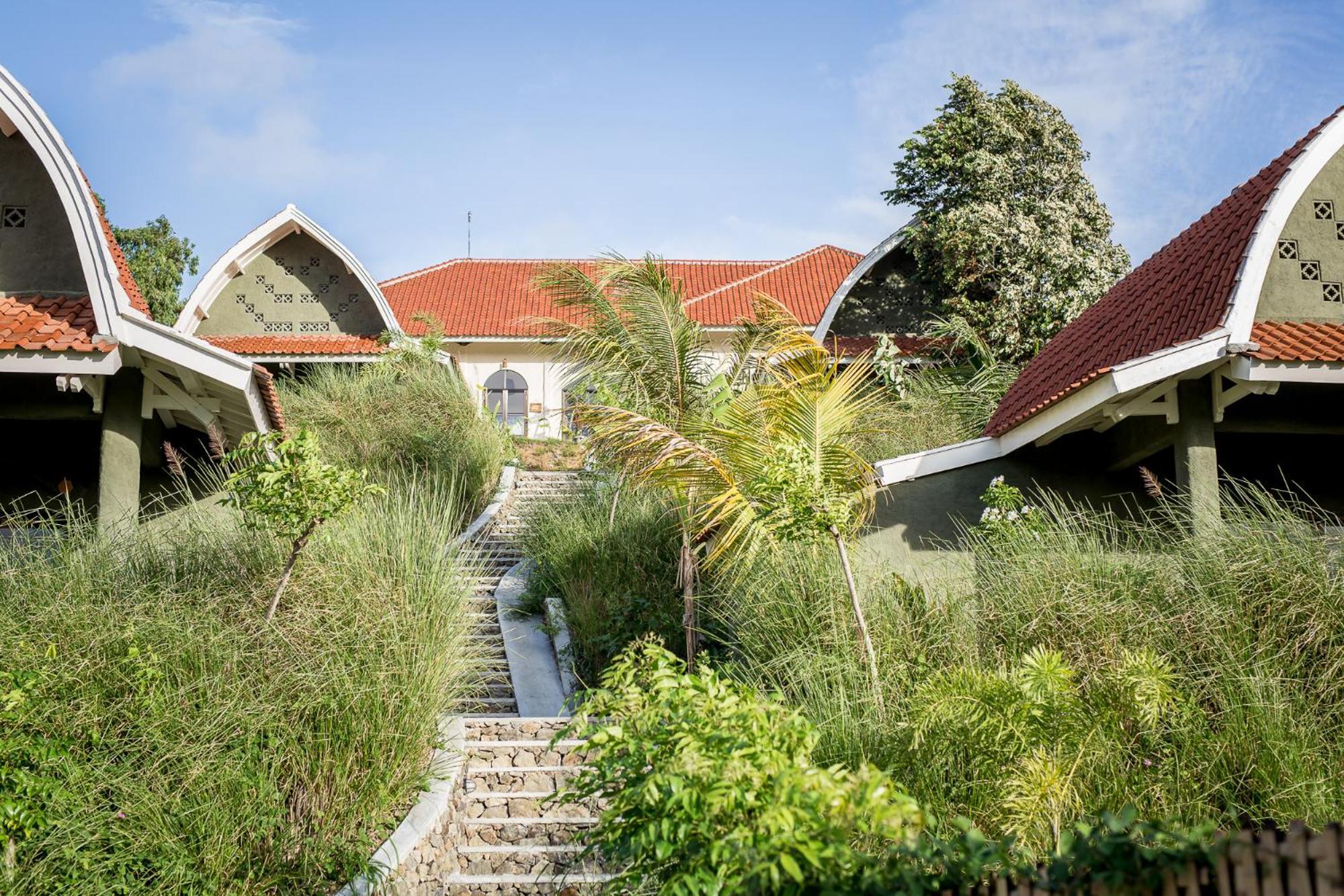 Drop In Surf Lodge Kuta  ภายนอก รูปภาพ